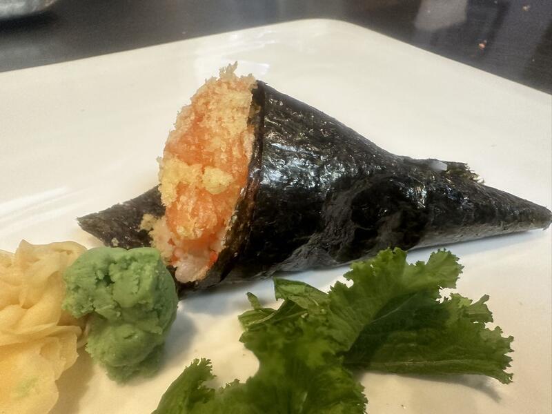 Spicy Salmon H Roll