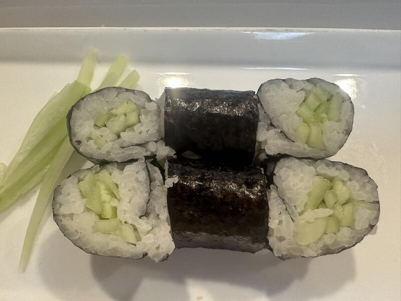 Cucumber Roll (6) PCS